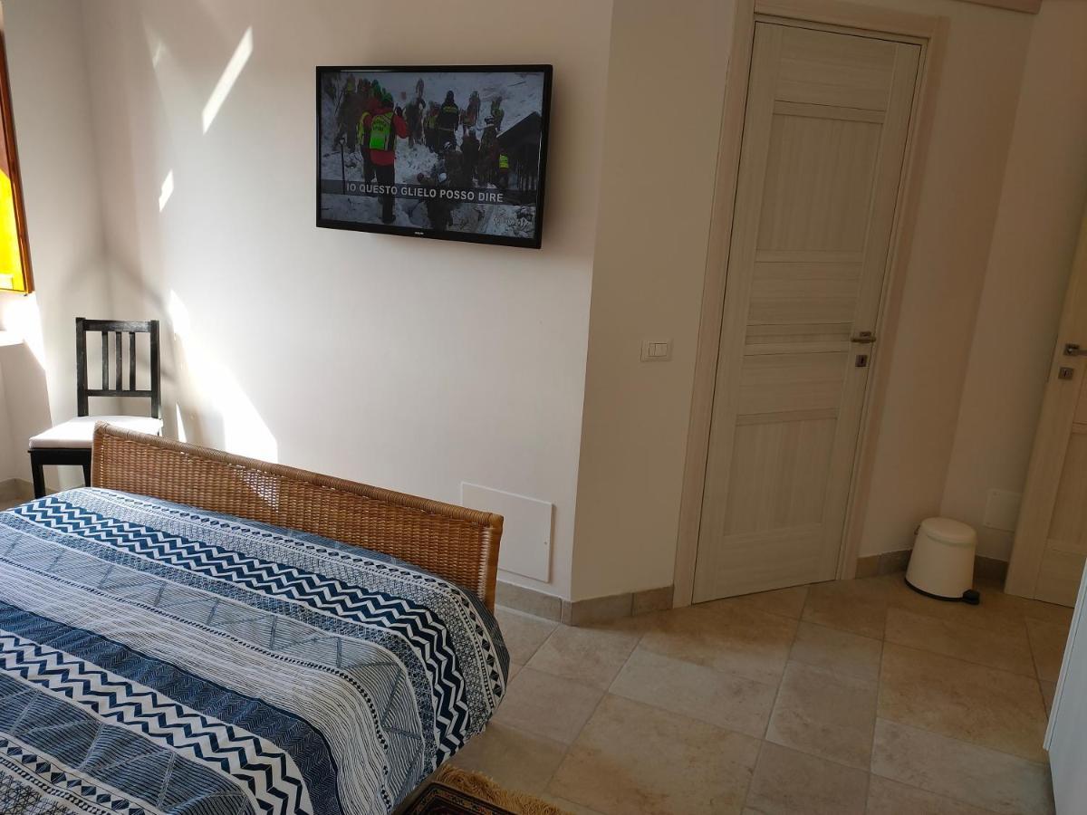 ...A Casa Di Sandro Tricarico 外观 照片
